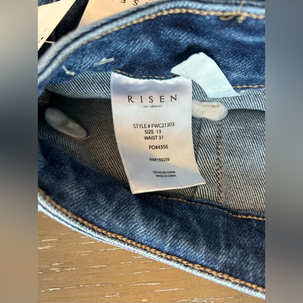 Super cute pair of Risen jeans!  Size 13, but fit like 14/15 - Picture 7 of 14